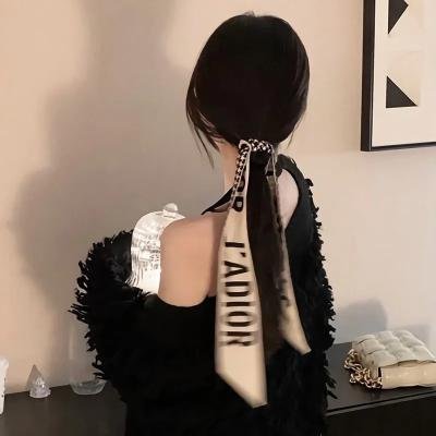 草裙舞女孩